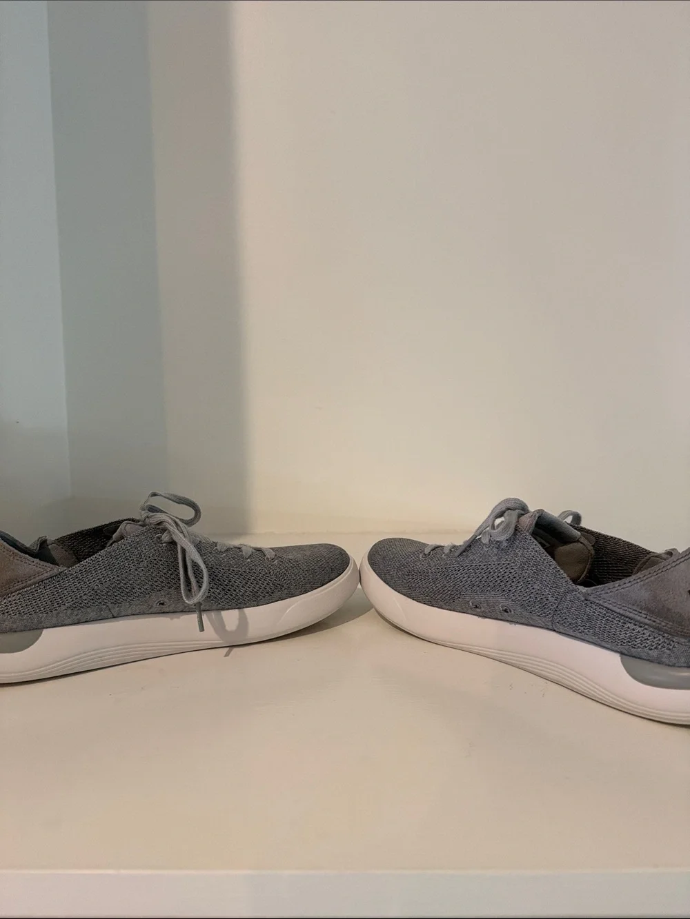 Reef Men's Neptune Light Grey Knit Lace-Up Sneakers with White Soles
